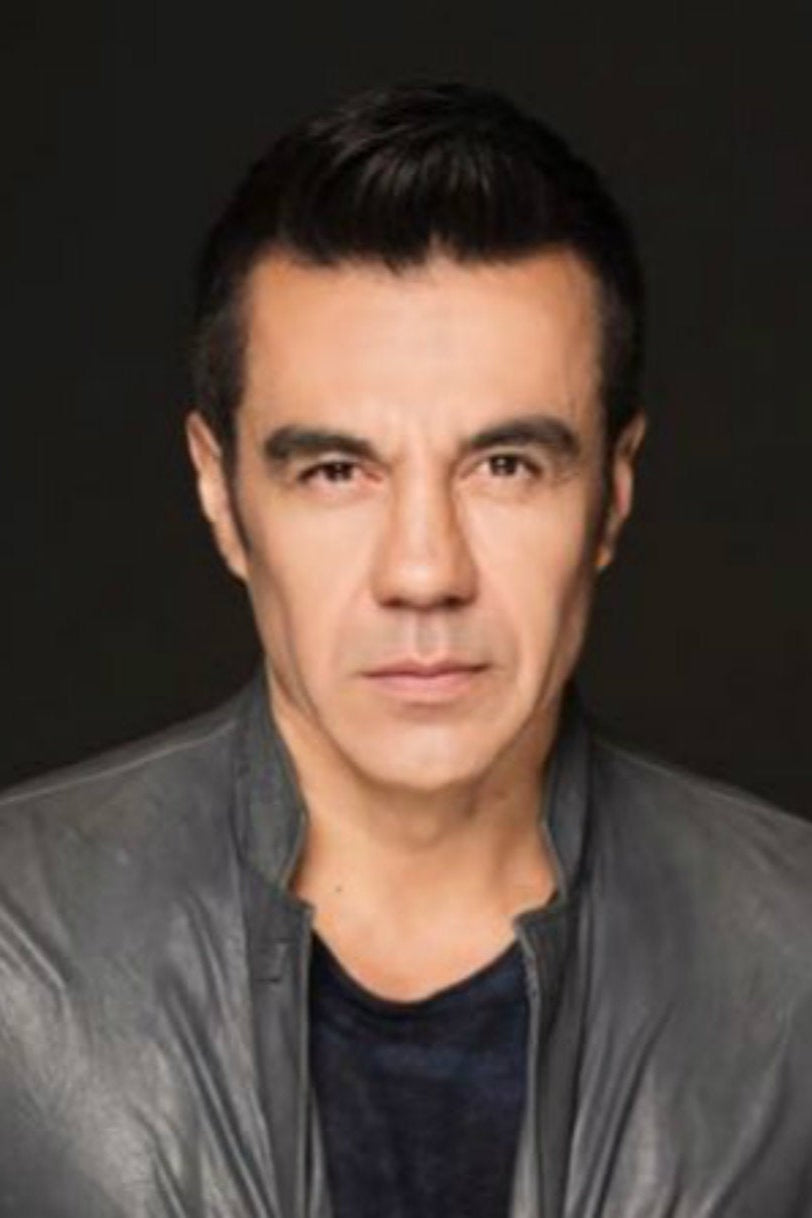 Adrian Uribe - Celebrity Mexico