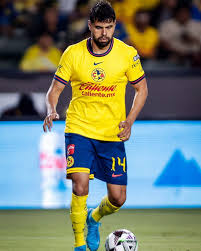 Néstor Araujo - Celebrity Mexico