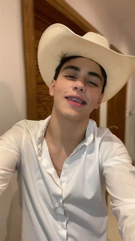 Alan Arrieta - Celebrity Mexico